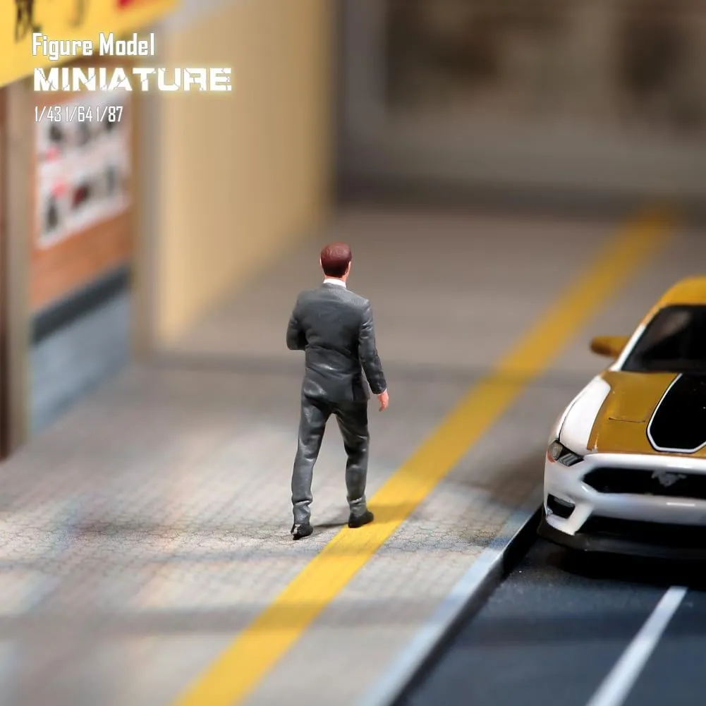 1/87 1/64 1/43 1/24 Scale Miniature Action Figure Doll Model Walking Man Wearing Suit Resin Figurine Model Creative Scene Dolls Props for Cars Display (Painted, 1:87 Scale)