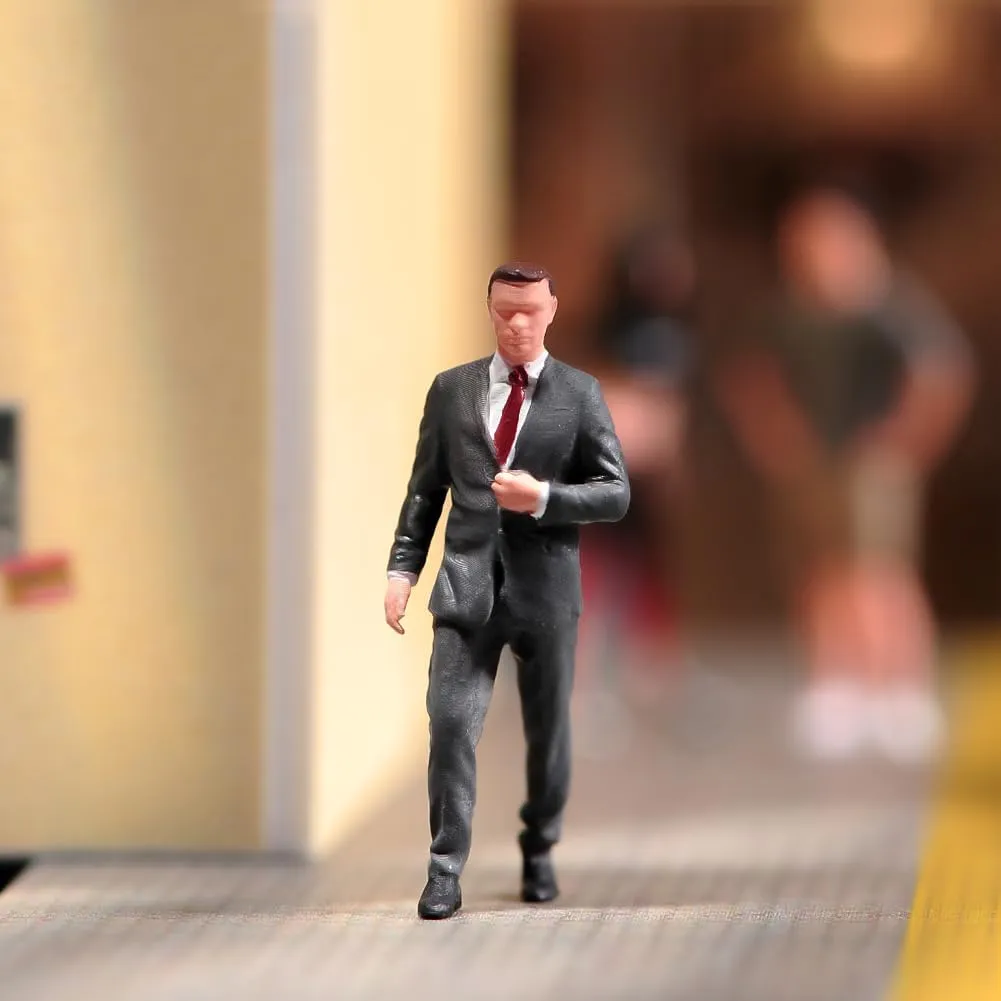 1/87 1/64 1/43 1/24 Scale Miniature Action Figure Doll Model Walking Man Wearing Suit Resin Figurine Model Creative Scene Dolls Props for Cars Display (Painted, 1:87 Scale)