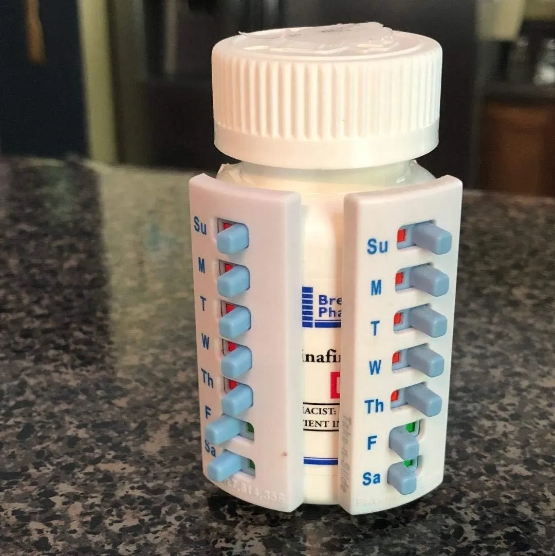 5 Pack Medication Tracker and Reminder, Take-n-Slide Reusable Peel and Stick Pill Trackers Attach to Your Bottle 7 Day Medicine Vitamins Pets Pill Organizer Alternative Medication Aid White
