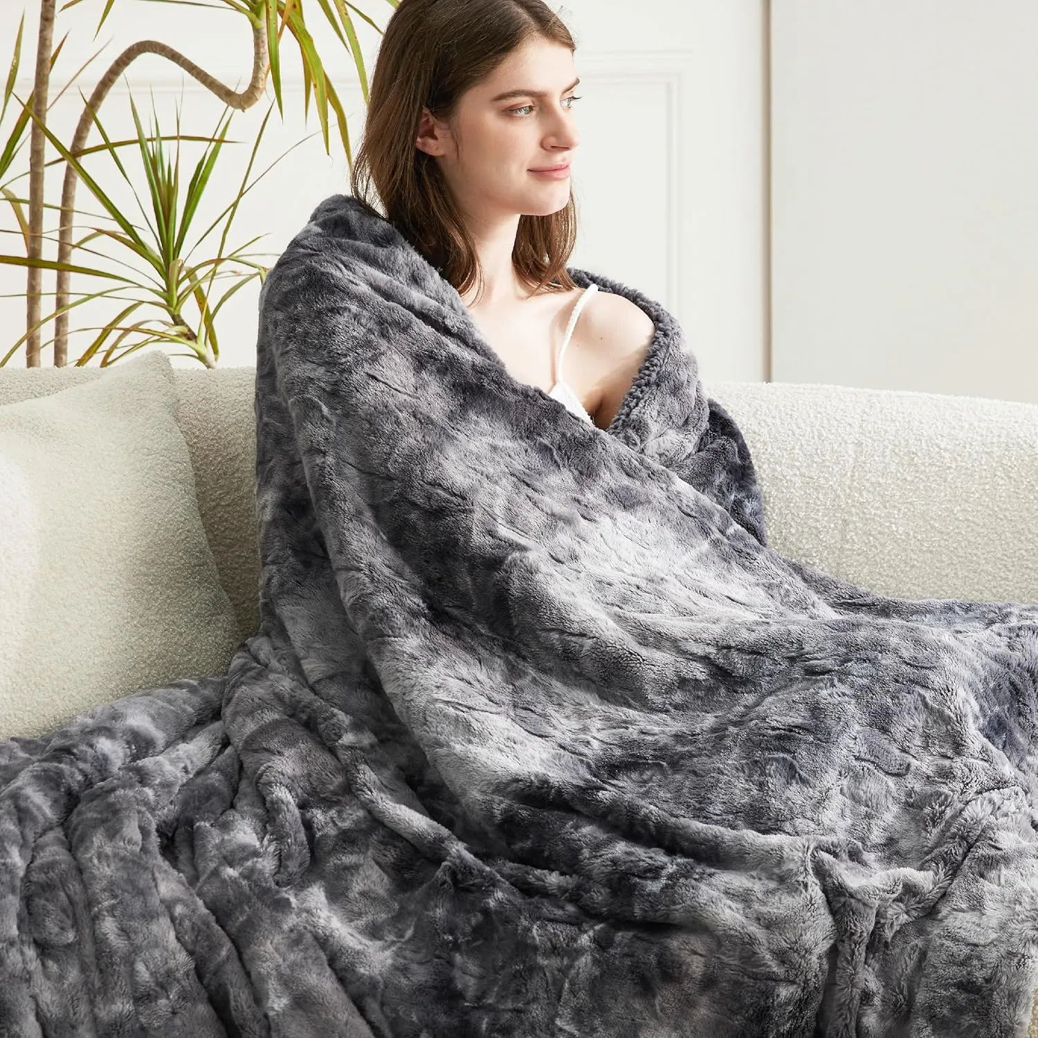 Bedsure Sherpa Fluffy Blanket Twin Size - Fleece Soft and Cozy Throw for Women, Plush & Fuzzy Faux Fur Blanket for Couch, Sofa and Bed, Tie Dye Design, Grey, 60x80 Inches