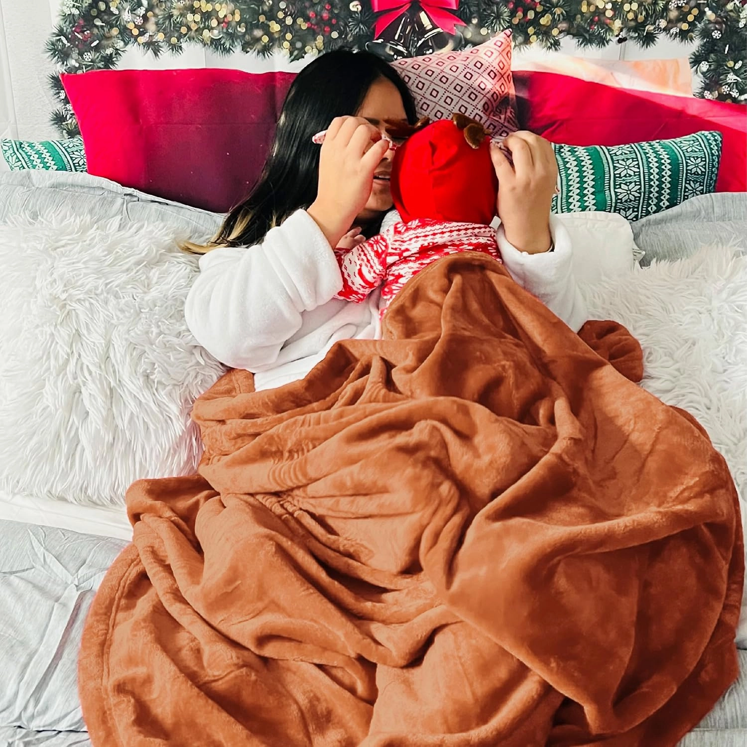 Bedsure Fleece Blanket Twin Size Burnt Orange - 300GSM Lightweight Plush Fuzzy Cozy Soft Warm Blanket for Bed, Sofa, Couch, Travel, Camping, 60x80 inches