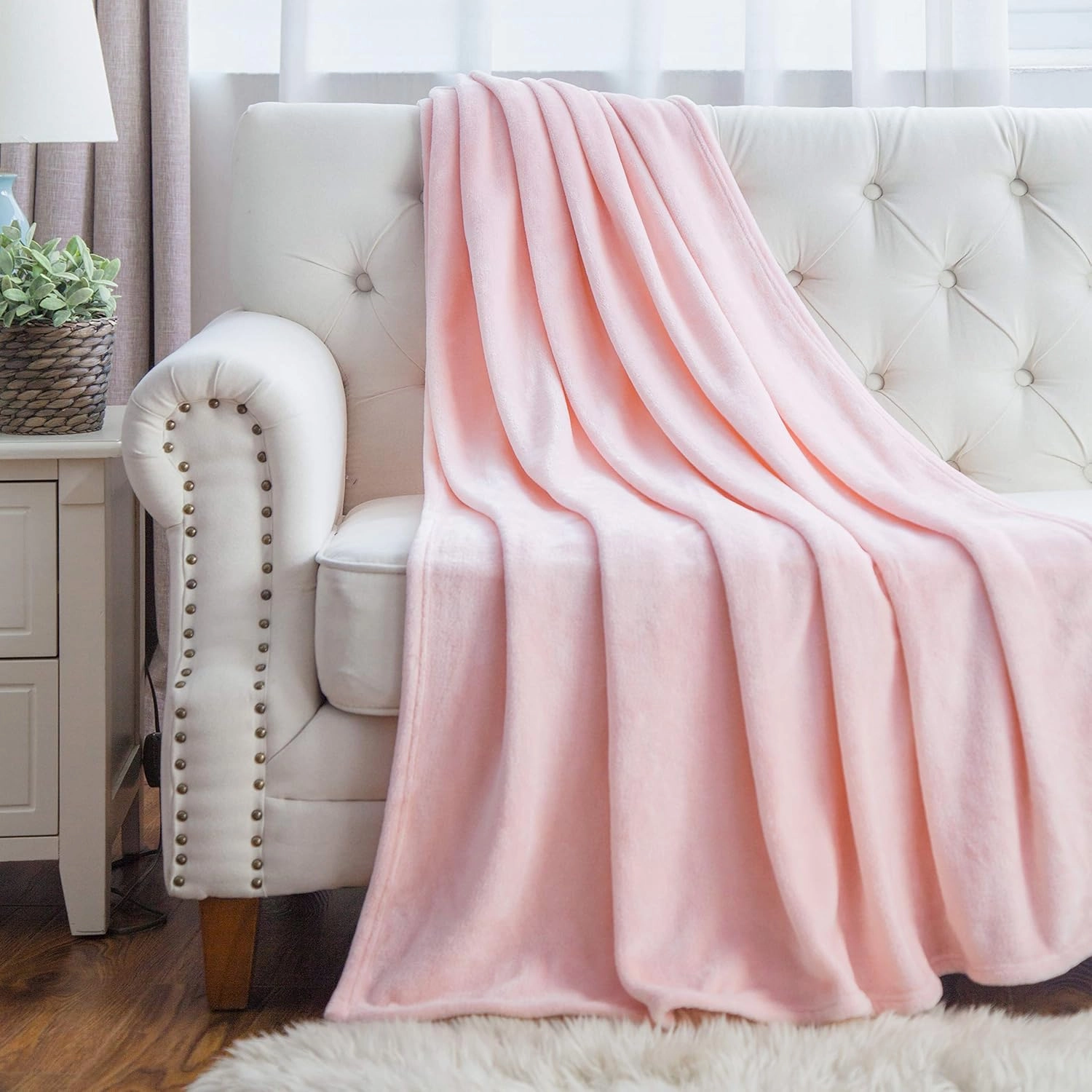 Bedsure Fleece Blankets Queen Size Pink - Bed Blanket Soft Lightweight Plush Fuzzy Cozy Luxury Microfiber Valentines Day Gift 90x90 inches
