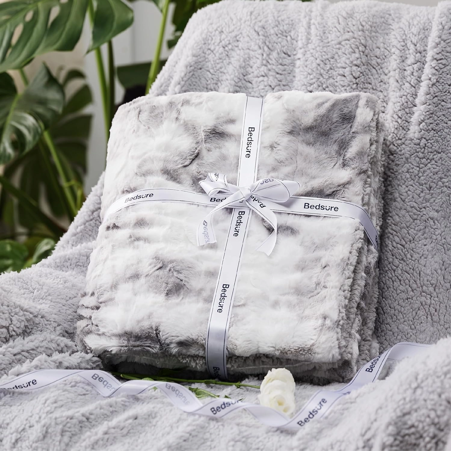 Bedsure Sherpa Fluffy Blanket Twin Size - Fleece Soft and Cozy Throw for Women, Plush & Fuzzy Faux Fur Blanket for Couch, Sofa and Bed, Tie Dye Design, Light Grey, 60x80 Inches