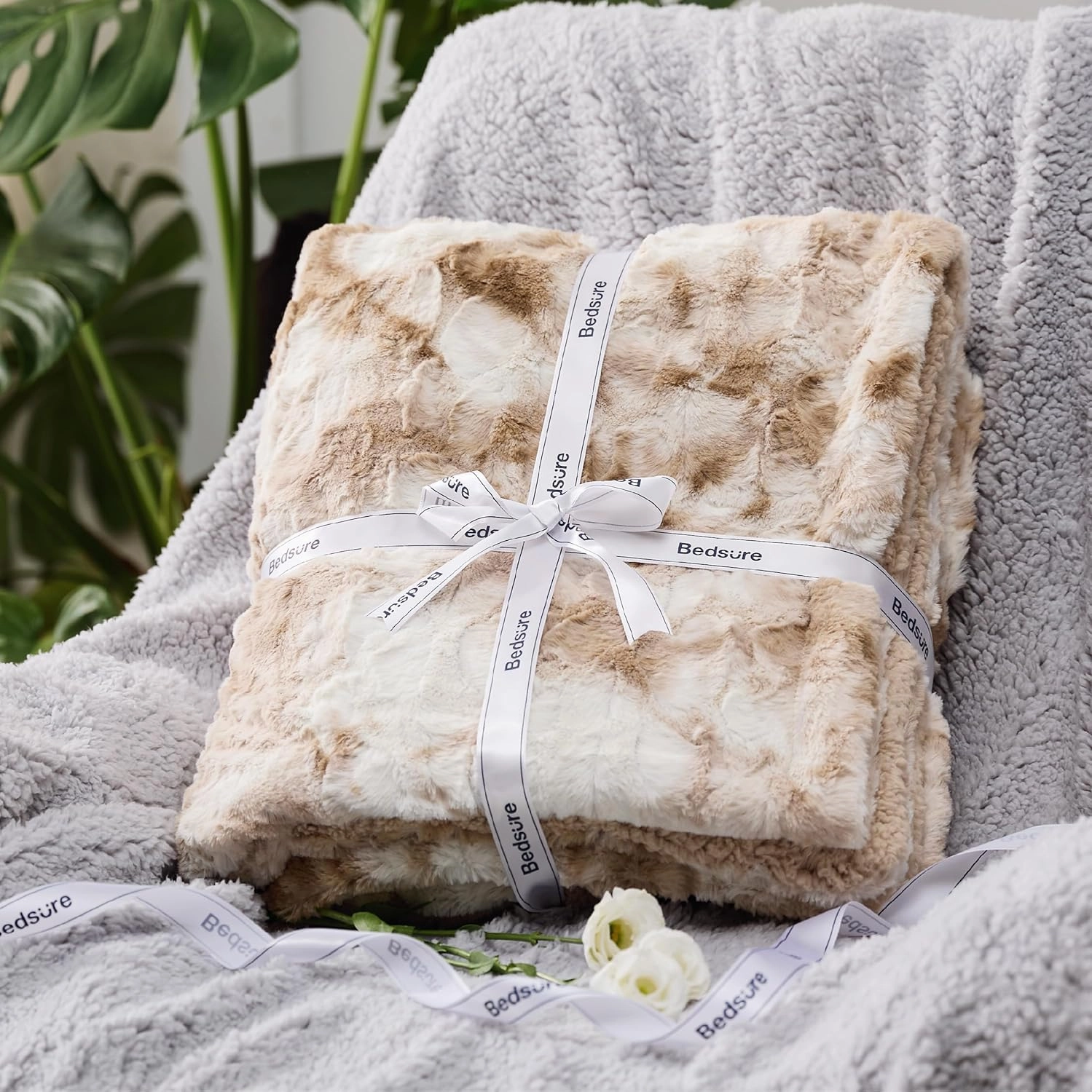 Bedsure Sherpa Fluffy Throw Blanket -Fleece Soft, Warm and Cozy Throw for Women, Plush & Fuzzy Faux Fur Blanket for Couch, Sofa and Bed Decor, Tie Dye Design, Beige, 50x60 Inches