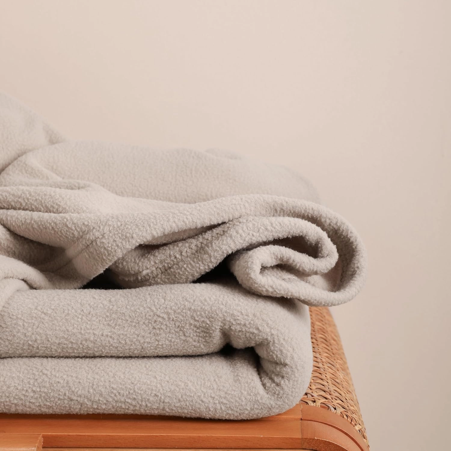 CAI TENG Fleece Throw Blankets 6 Pack Linen Bulk Blankets 50 x 60 inch Lightweight Warm Soft Travel Blanket Comfort Blanket for Bed Couch Pet-Friendly Clearance