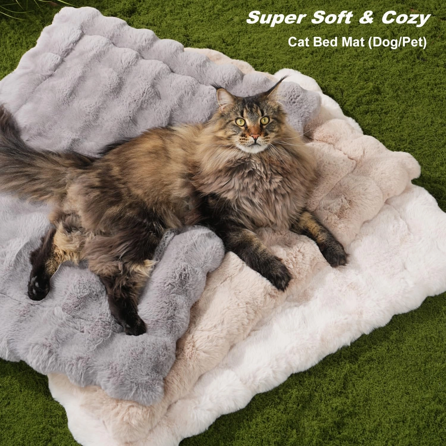 Cat Beds Cozy Pet Mat Faux Fur Kitten Pad Bed for Carriers/Couch Dog & Puppy Cute Friendly 23 x 15 Inch Medium White