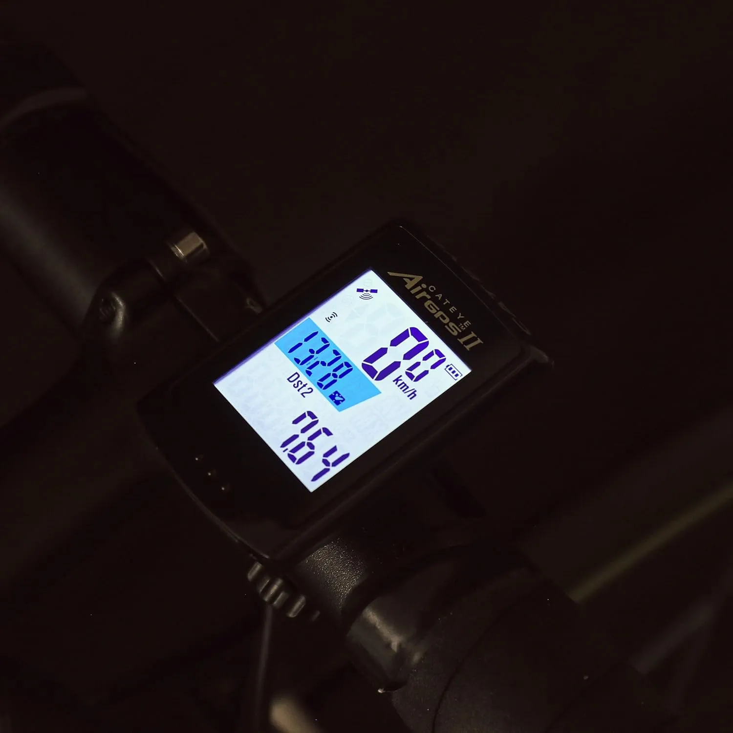 CATEYE AirGPS USB Rechargeable Bike Computer – GPS Cycling Computer with Bluetooth ANT , GPS Bicycle Speedometer, FlexTight™ Mount, IPX7 Waterproof, Auto Backlight Display, Ride Upload