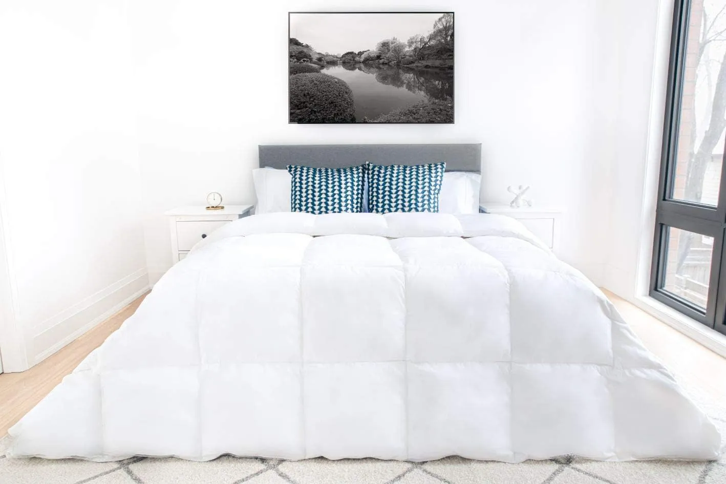 Cordoba White Down Duvet Comforter 550 Loft 233TC Casing with Corner Ties, Queen, 233 Thread Count