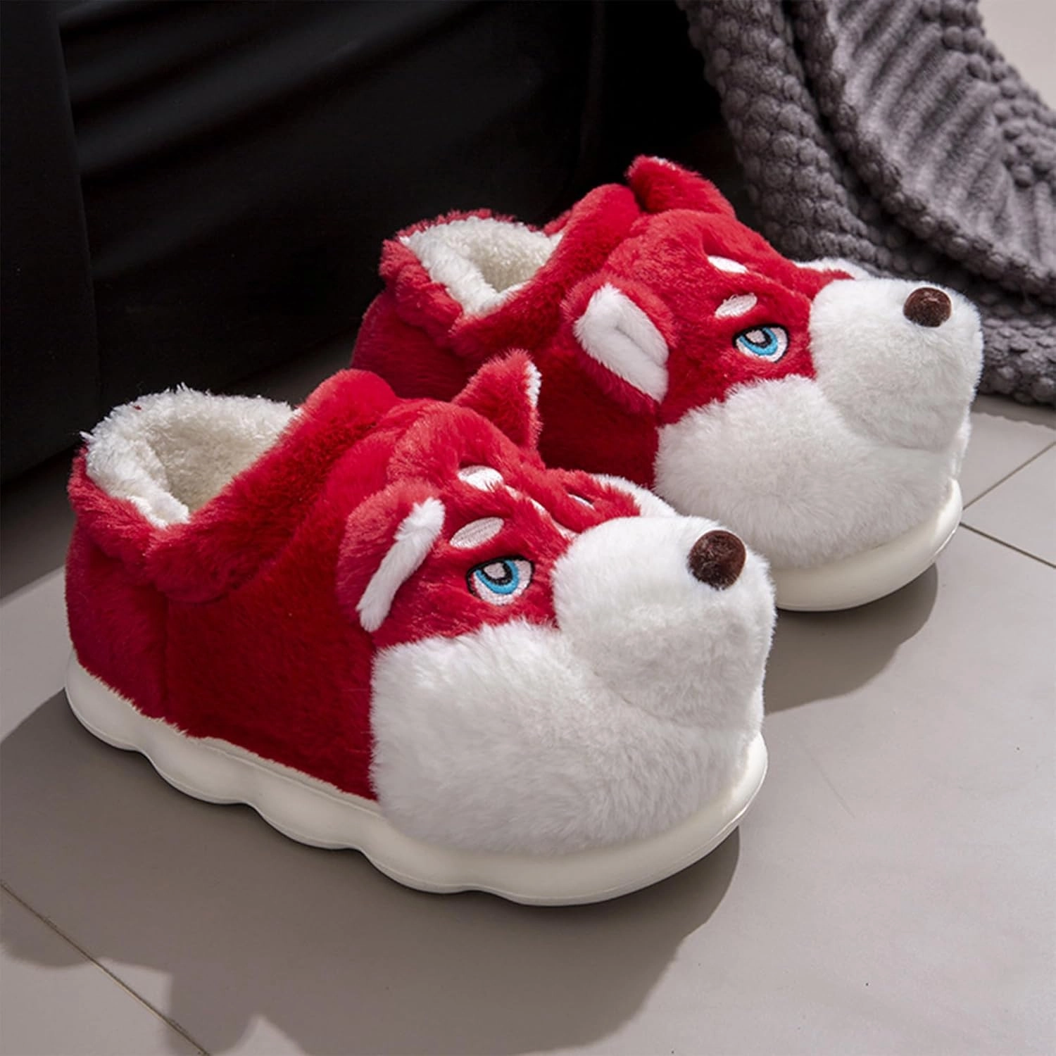 Cozy Husky Plush Winter Slippers for Men and Women – Soft Plush, Non-Slip Sole, Indoor Warm Slippers