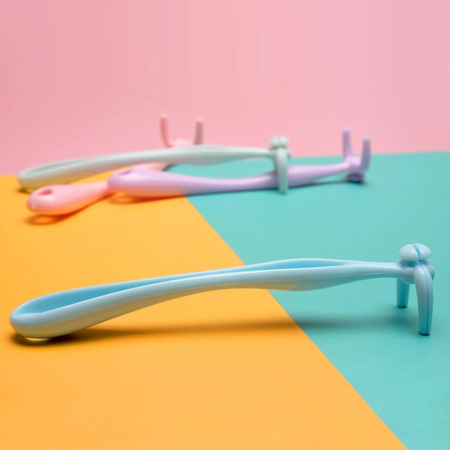 Design Reusable Dental Floss Holder 3 Counts Interdental Cleaning Brush Tooth Handle floas Picks for Adults and Kids Compatible with Oral-B Glide Dental Floss