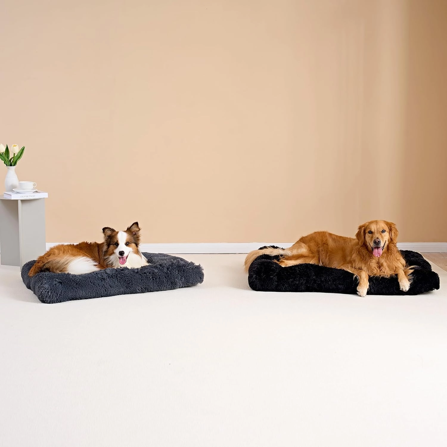EHEYCIGA Fluffy Dog Crate Bed for Extra Large Dogs, Plush Faux Fur Dog Crate Pad, Calming Anti Anxiety XL Dog Bed for Crate, Washable Soft Warm Dog Crate Mat with Non-Slip Bottom, Dark Grey