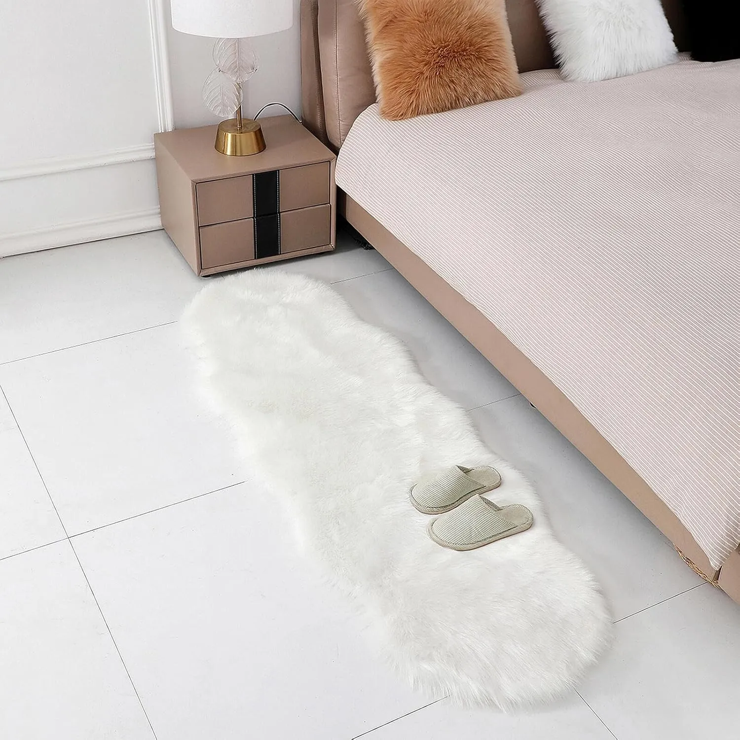 Faux Fur Rug Sheepskin Shag Fluffy Fuzzy White 2x6 ft Runner Rugs for Bedroom Bedside Bed Floor Living Room Plush High-Density Cushion Carpet Super Sofa Cover