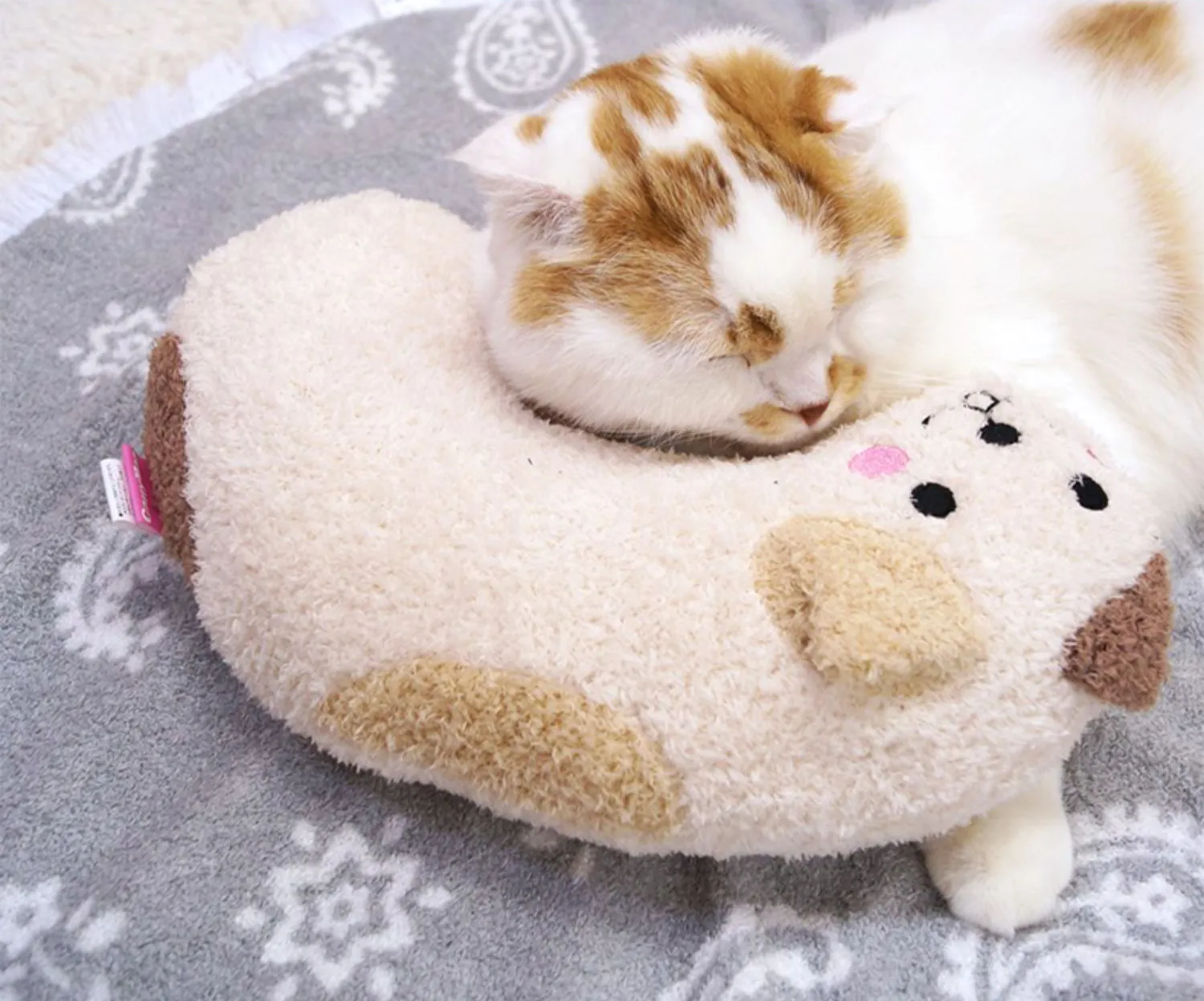 Fluffy Cattyman Pet Pillow