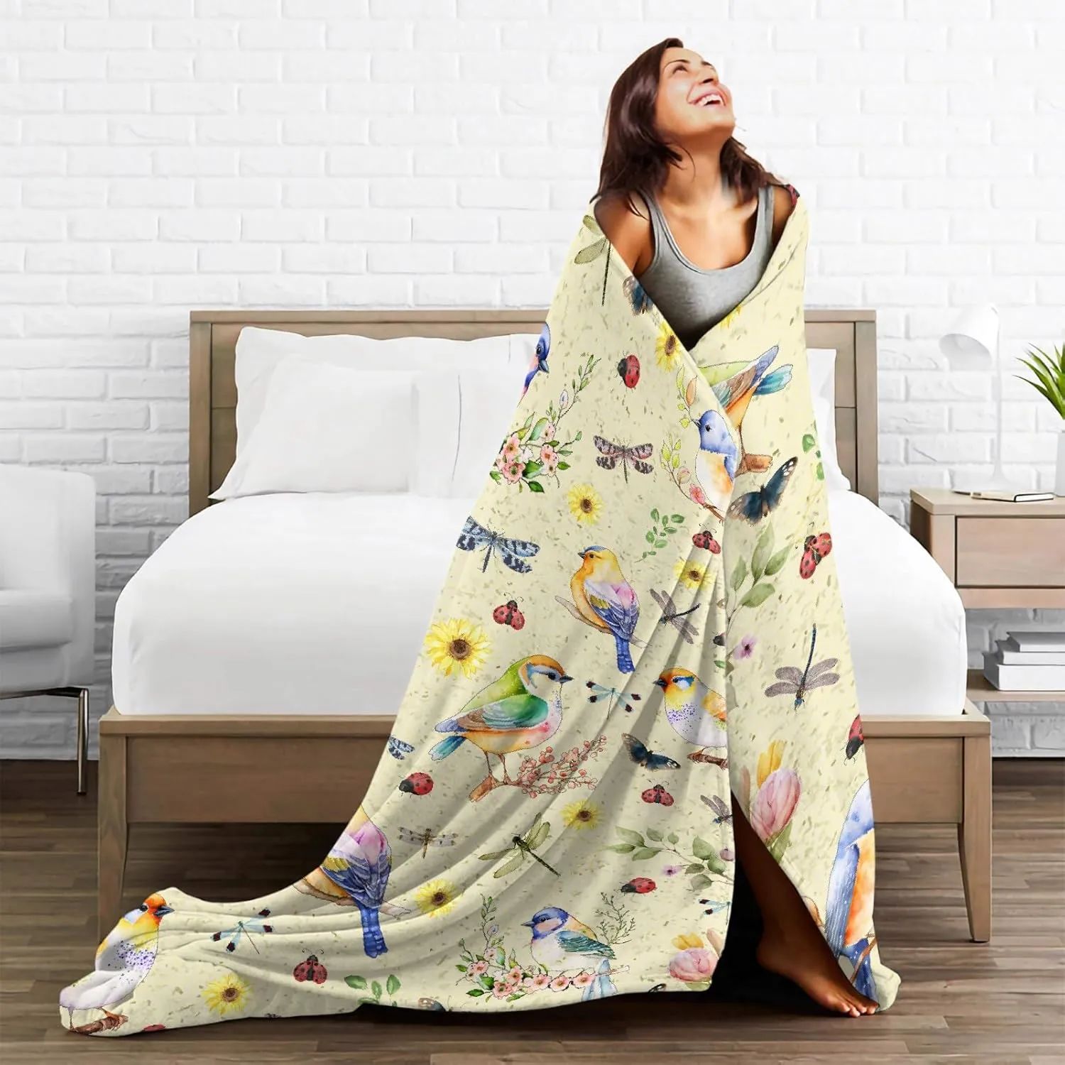 Hummingbird Blanket Super Soft Cozy Leaf Blankets Suitable for Couch Bed Butterfly Dragonfly Gifts for Women Bird Ladybug Decor Lightweight and Durable 60"x80"for Adults