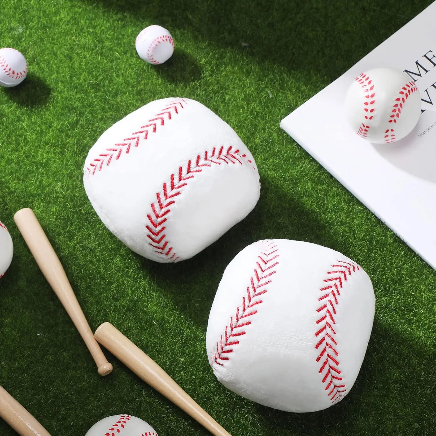 HyDren 2 Pcs Plush Baseball Pillows Fluffy Soft Stuffed Sports Throw Pillows Cute Baseball Shaped Cushions for Bedroom Nursery Room Decoration