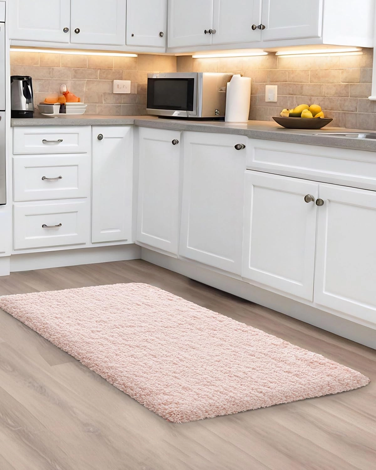 ILANGO Pink Bathroom Rugs 24" × 17" Small Non Slip & Super Absorbent Extra Thick Soft, Washable Bath Mat for Floor, Non Shedding Microfiber Plush Shaggy Bath Rug with Rubber for Bathtub Shower Sink