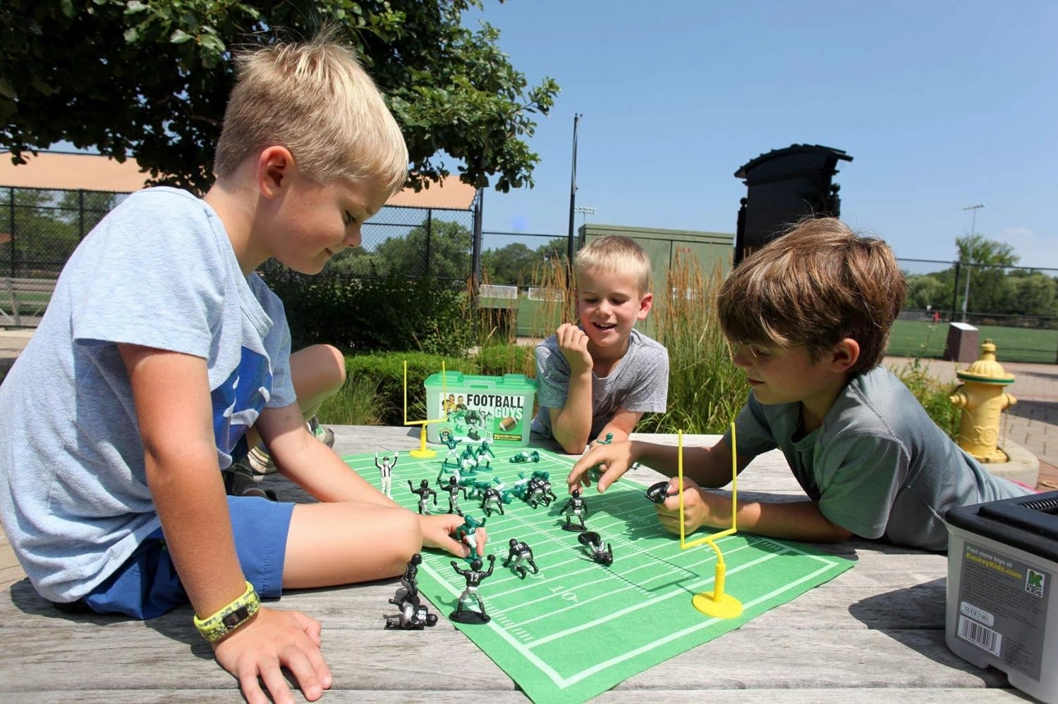 Kaskey Kids Football Guys – Green/Black Inspires Kids Imaginations with Endless Hours of Creative, Open-Ended Play – Includes 2 Teams & Accessories – 28 Pieces in Every Set!