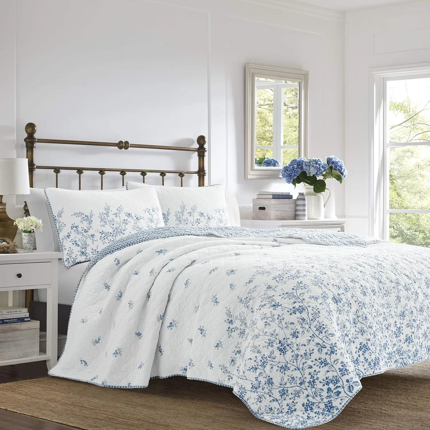 Laura Ashley Home - King Quilt Set, Reversible Cotton Bedding with Matching Shams, Pre-Washed Home Decor for Added Softness (Flora Blue, King)