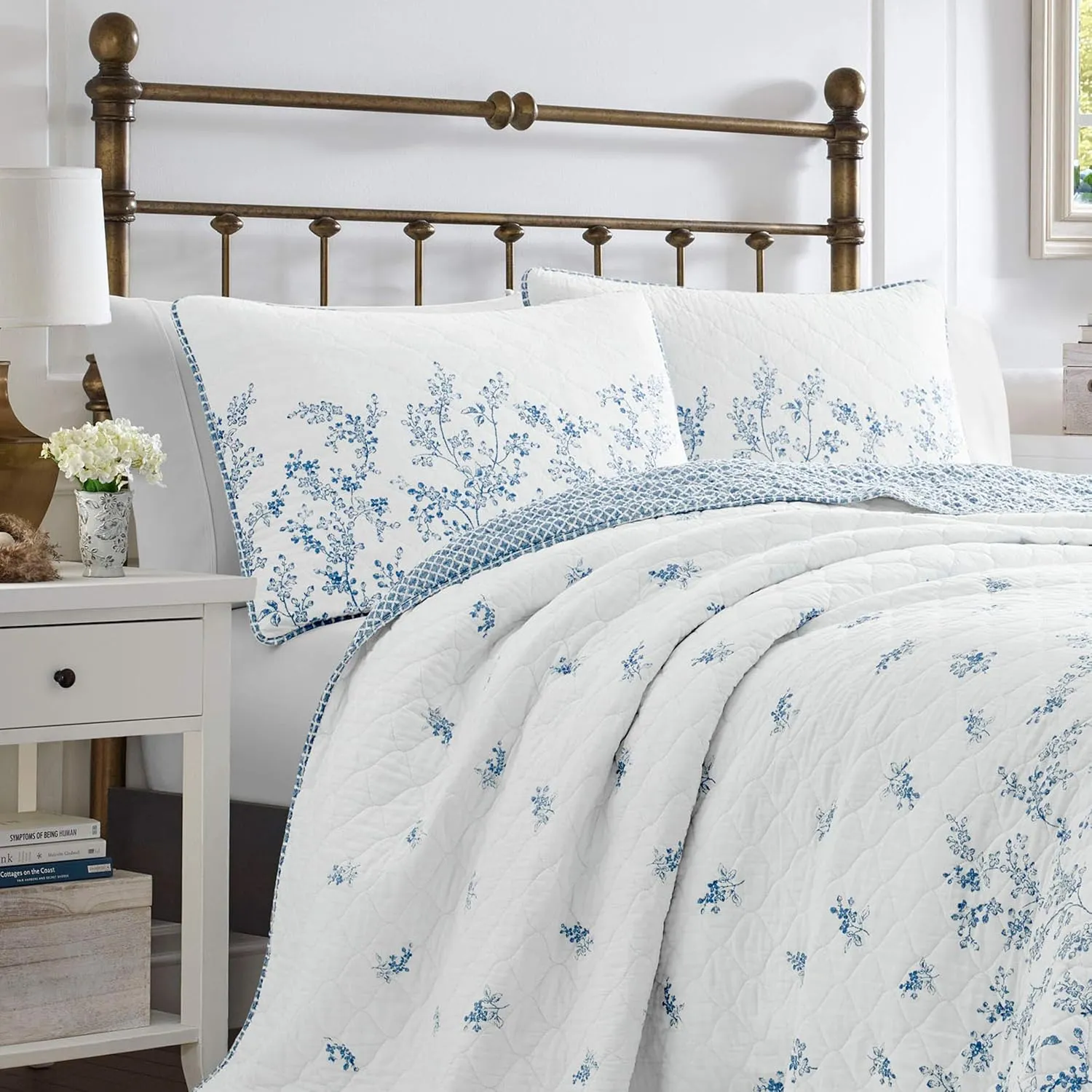 Laura Ashley Home - King Quilt Set, Reversible Cotton Bedding with Matching Shams, Pre-Washed Home Decor for Added Softness (Flora Blue, King)