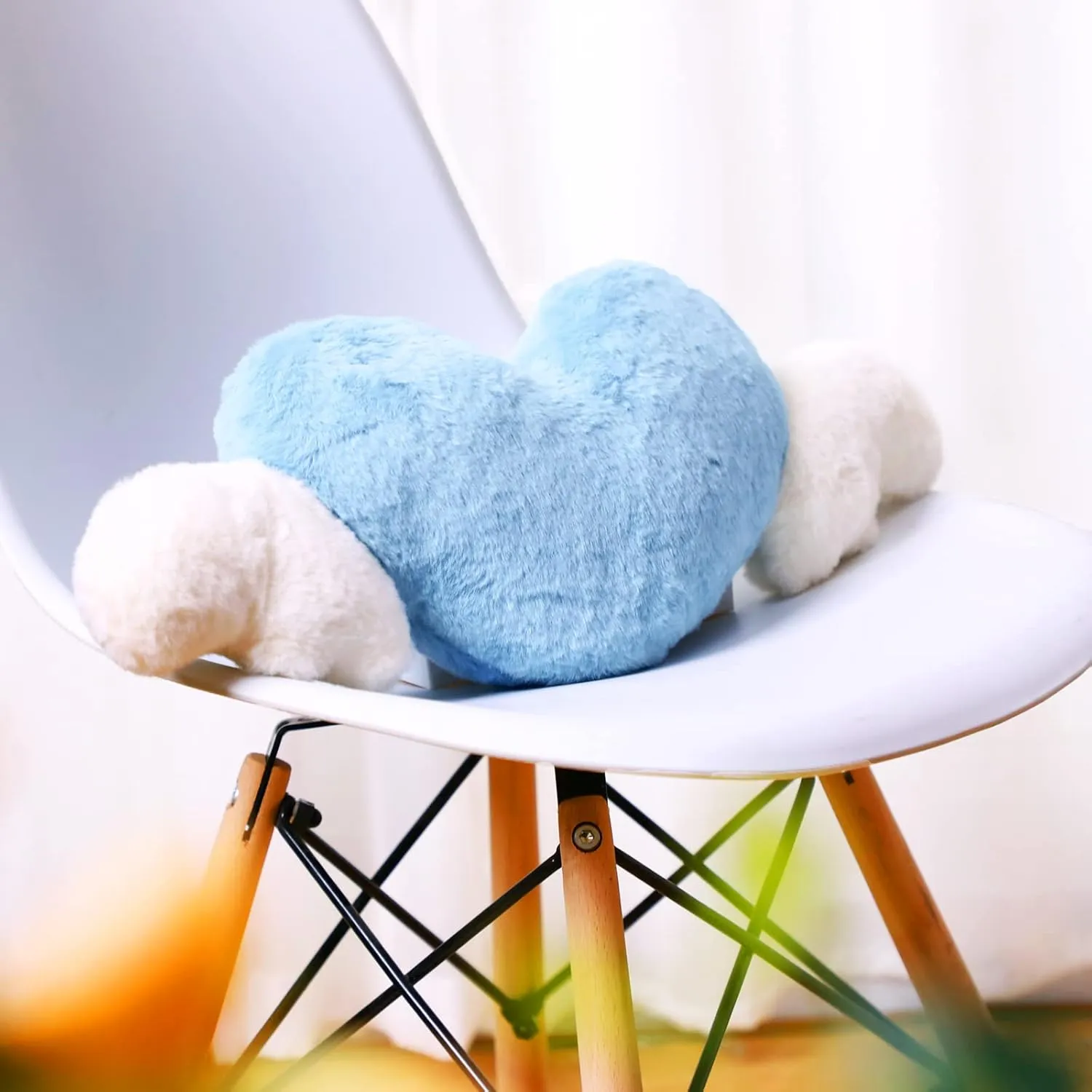 Macarrie 2 Pcs Plush Heart Shaped Pillow with Angel Wings Car Headrest Soft Comfortable Car Seat Pillow for Driving Travelling Room Office Car Decor, 19.7 x 8.3 Inch(Light Blue)