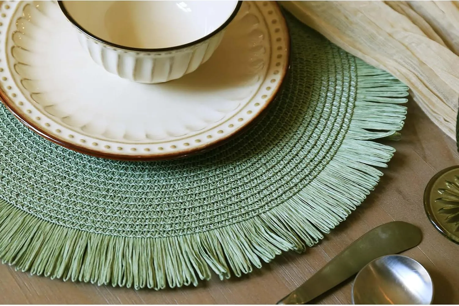 Noctiflorous Round Woven Paper Placemats Set of 12 Braided 15 Inches Indoor Outdoor Place Mats for Dining Tables Natural Farmhouse Rustic Heat Resistant Table mats Decor (Green, 12)