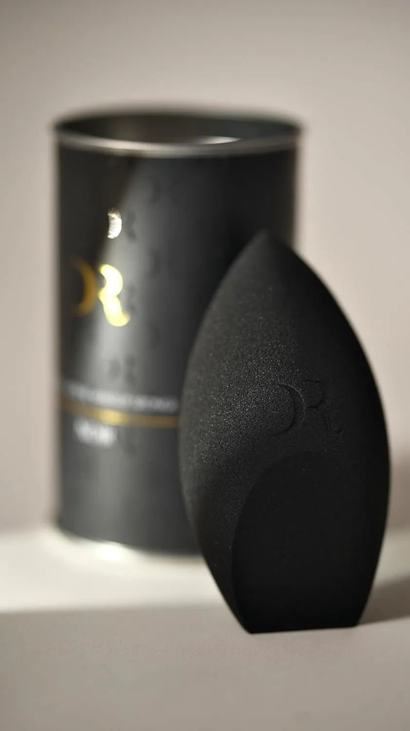NOIR BEAUTY SPONGE Original Black Beauty Blender Makeup Sponge, Super-Soft Foam Easily Blends Foundations, Powders & Creams, Reusable, Washable, Streak Free Application, Vegan, Cruelty Free