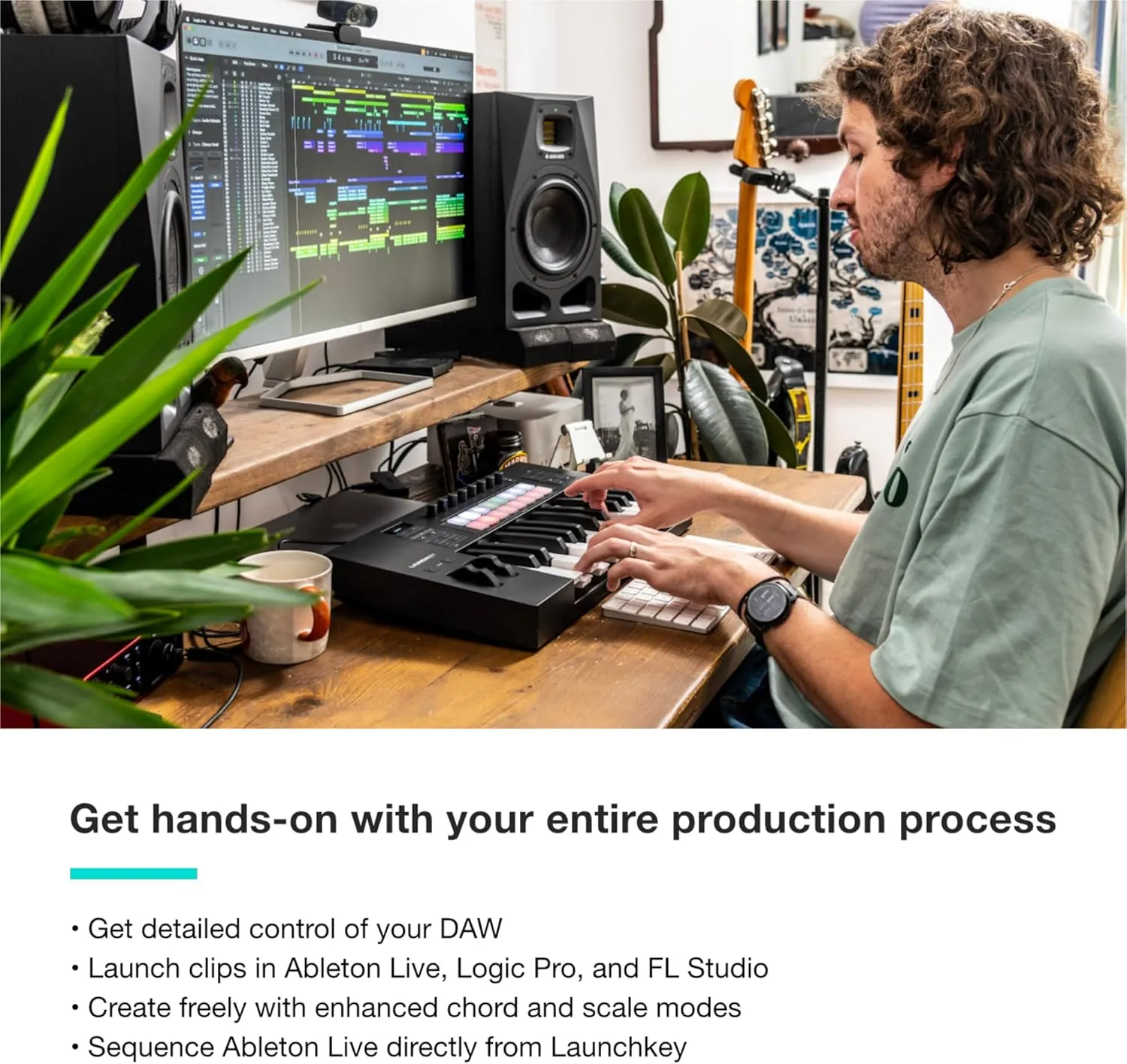Novation Launchkey 25 MK4 — Compact 25 Key, USB, MIDI Keyboard Controller with DAW Integration. Chord Mode, Scale Mode, 8 Drum Pads, and Arpeggiator — Includes Software Bundle for Music Production