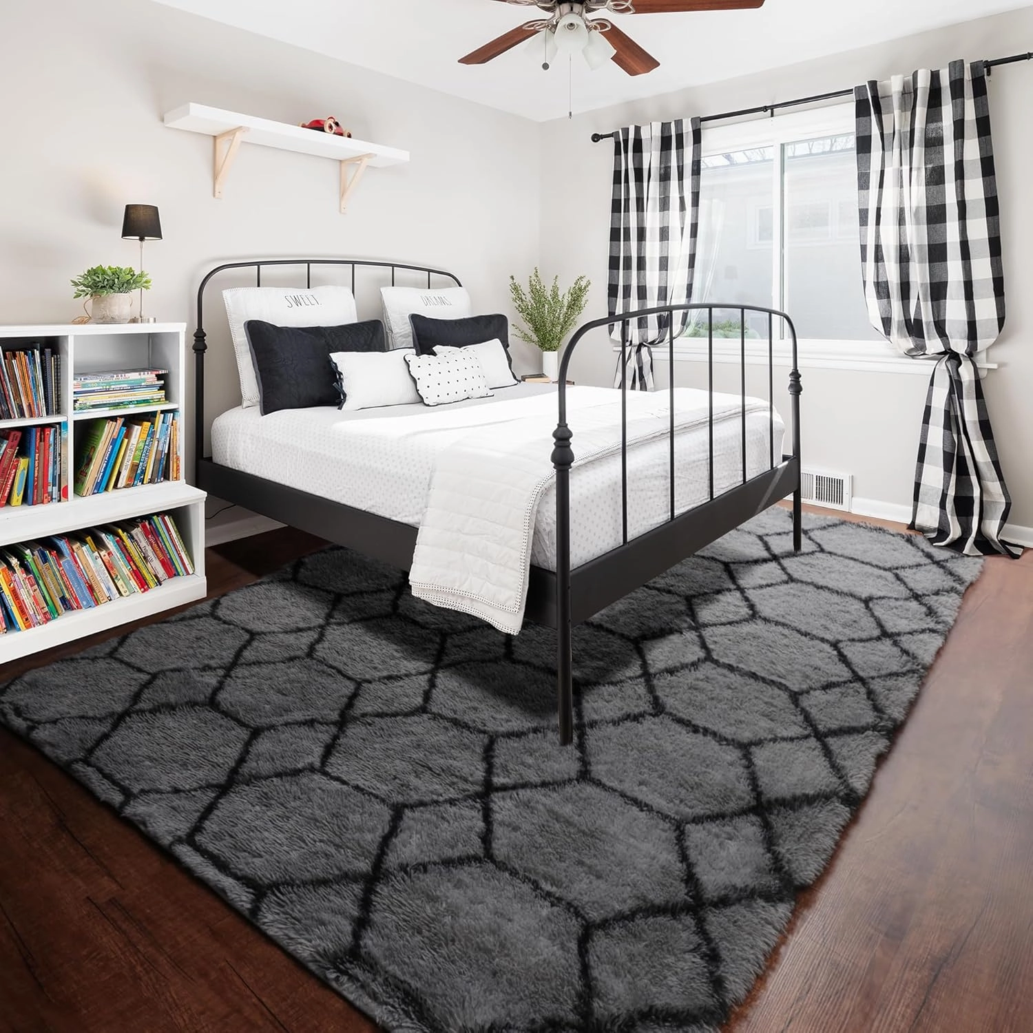 ONASAR Bedroom Living Room Area Rugs 5x8, Grey and Black Geometric Rug Floor Mat for Home Decor Aesthetic, Soft Shaggy Plush Fluffy Moroccan Carpet for Teen Nursery Playroom Dorm Classroom