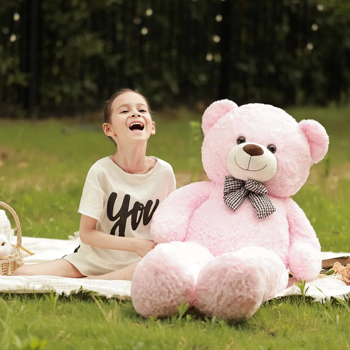 Poutmac 47 inch Giant Teddy Bear Stuffed Animal Big Plush Teddy Bear Valentine's Gift for Girlfriend Soft Stuffed Bear Animals for Christmas,Birthday,Mother's Day (Pink, 47 inch)