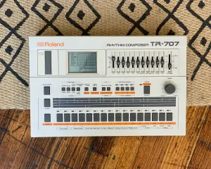 Roland TR-707 Rhythm Composer