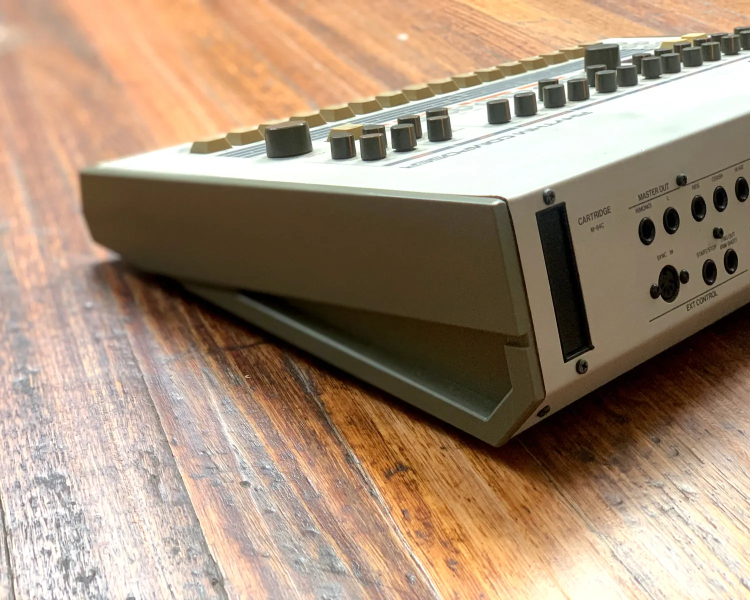 Roland TR-909 Rhythm Composer