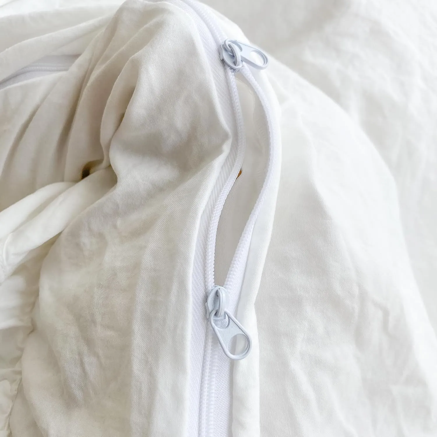 Shabby Chic 3 Pieces Bedding,Vintage Ruffled Full Duvet Cover Set with 2 Layers Ruffles,Soft Brushed Microfiber Set with Zipper Closure,Lightweight Duvet Cover Set-White,Full
