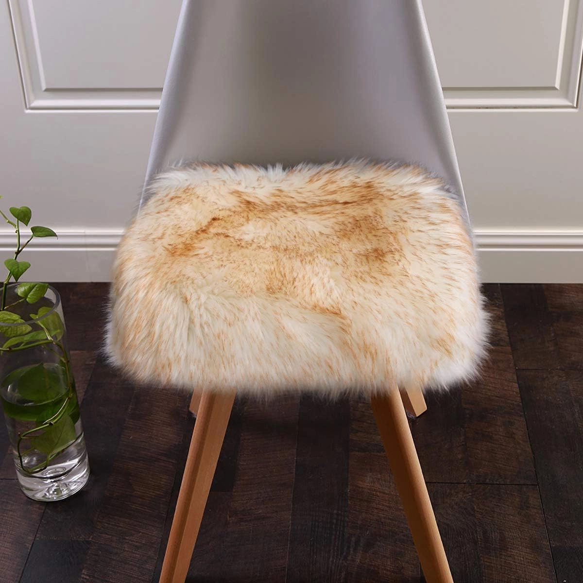 Softlife Square Faux Fur Sheepskin Chair Cover Seat Cushion Pad Super Soft Area Rugs for Living Bedroom Sofa (1.6ft x 1.6ft, White-Brown Tip) 1 pack